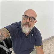 Laureato in chimica su propone per ripetizione di chimica organica e inorganica e Biologia